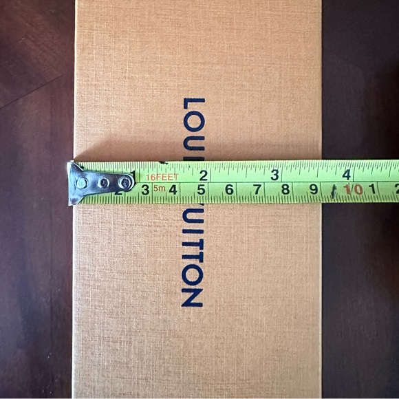 Louis Vuitton Box for Sunglass - Picture 4 of 5